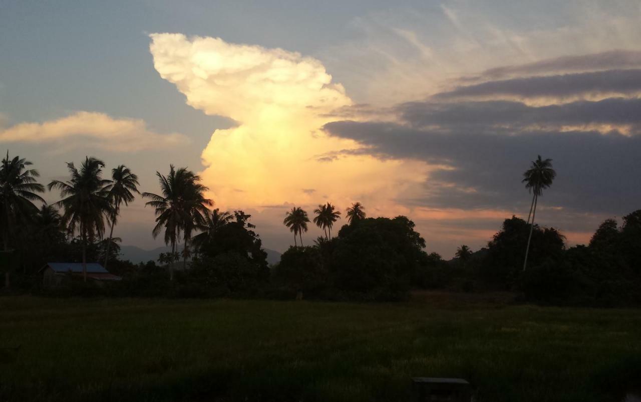 Tanabendang Banglos Pantai Cenang  Kültér fotó