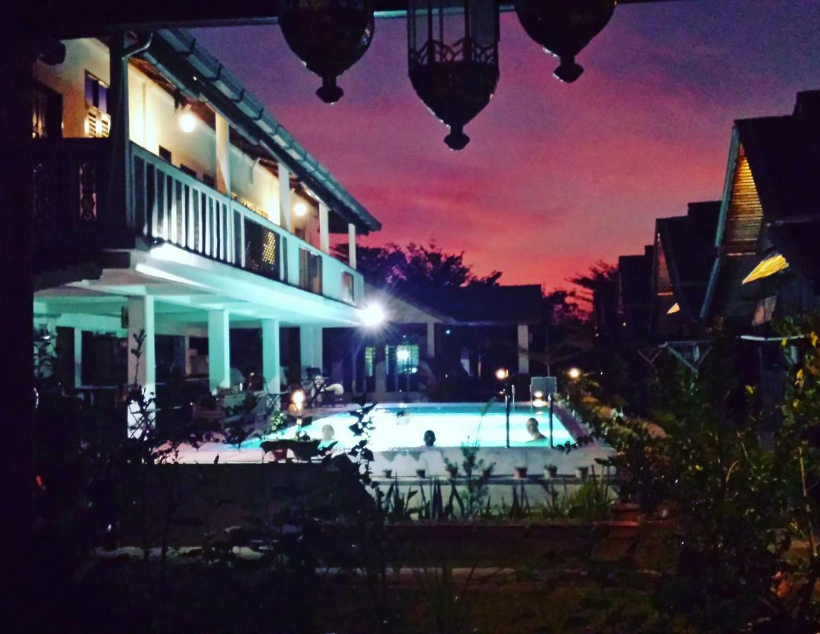 Tanabendang Banglos Pantai Cenang  Kültér fotó